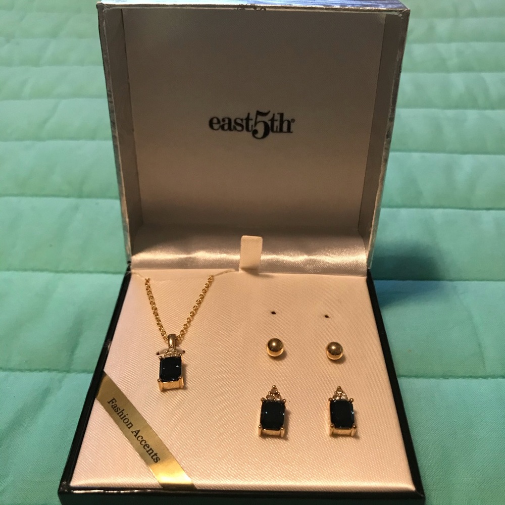 East 5th Jewelry Set